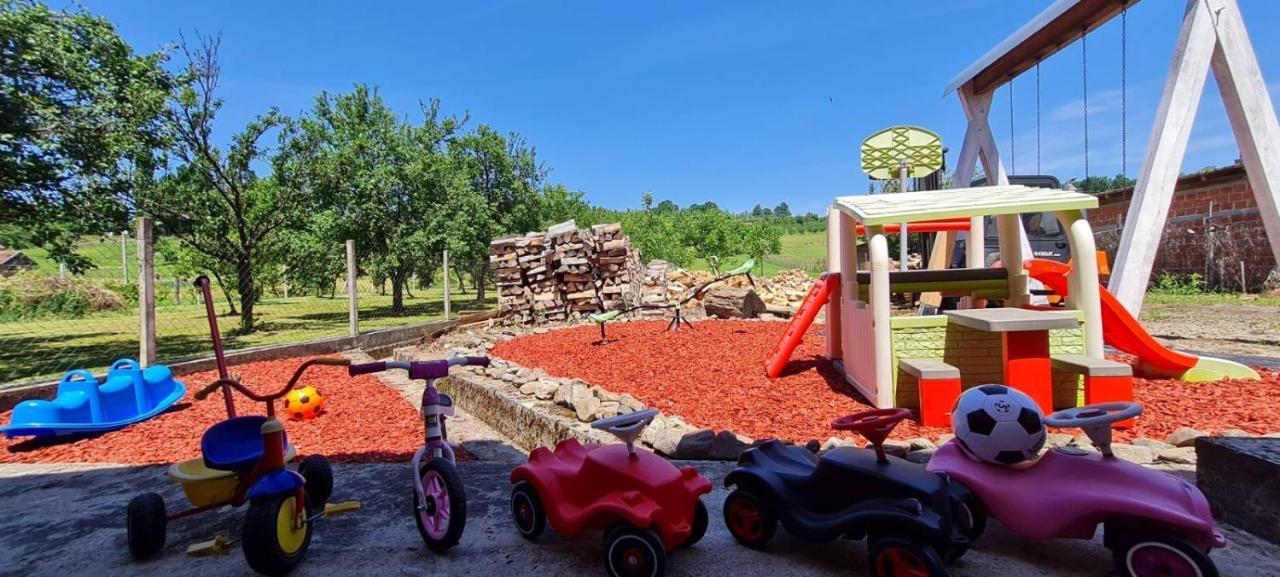 Villa Papuk Vocin Εξωτερικό φωτογραφία